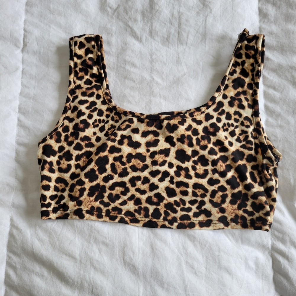 Leopard cropped top